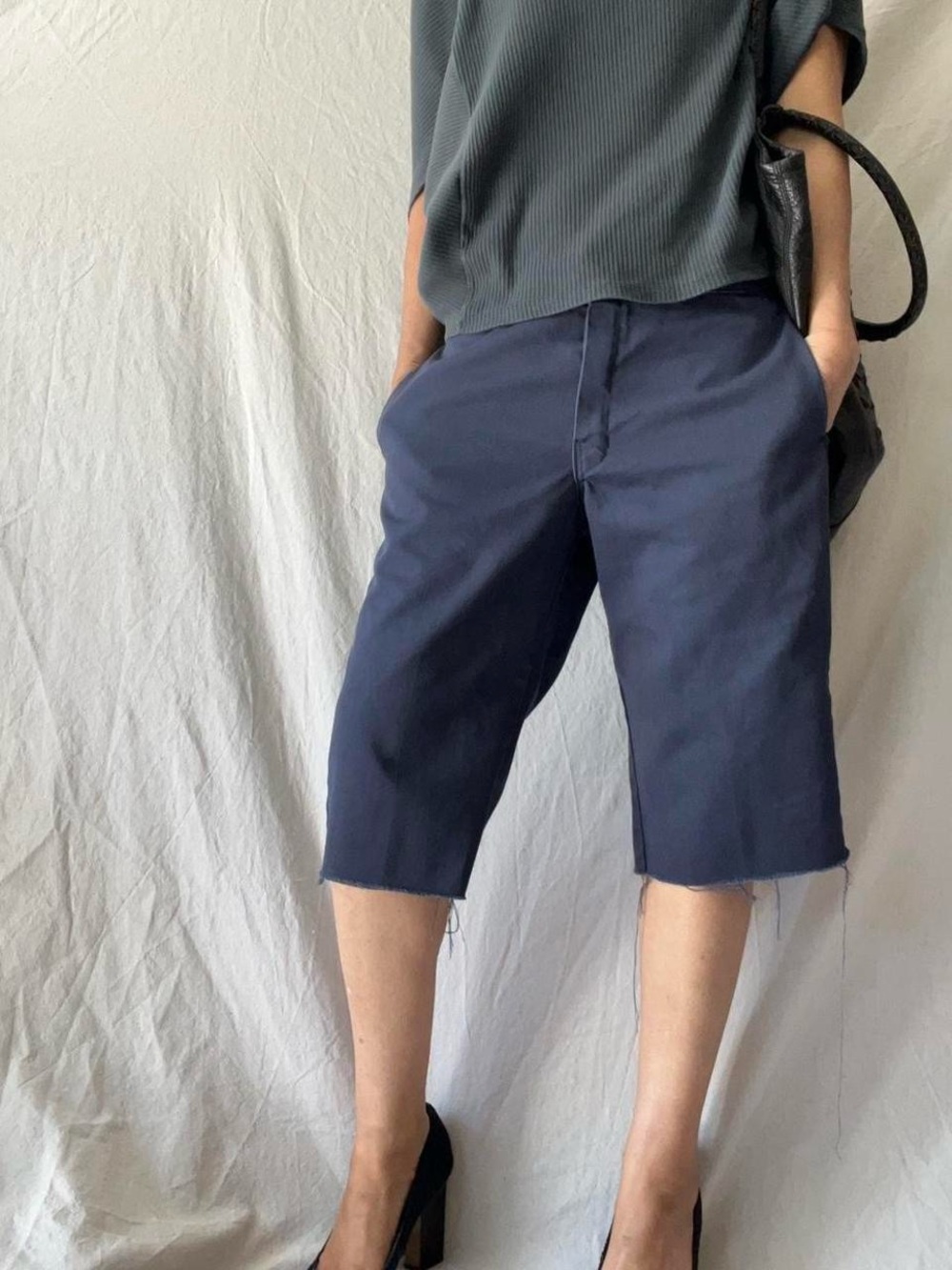 Navy blue high-waisted long raw hem jorts by dickies  size - 30